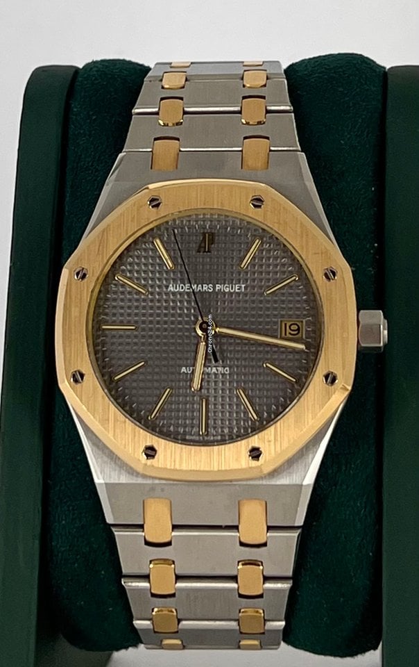 Audemars Piguet Royal Oak36 MM steel & Gold special production mint condition 1992 with archive papers
